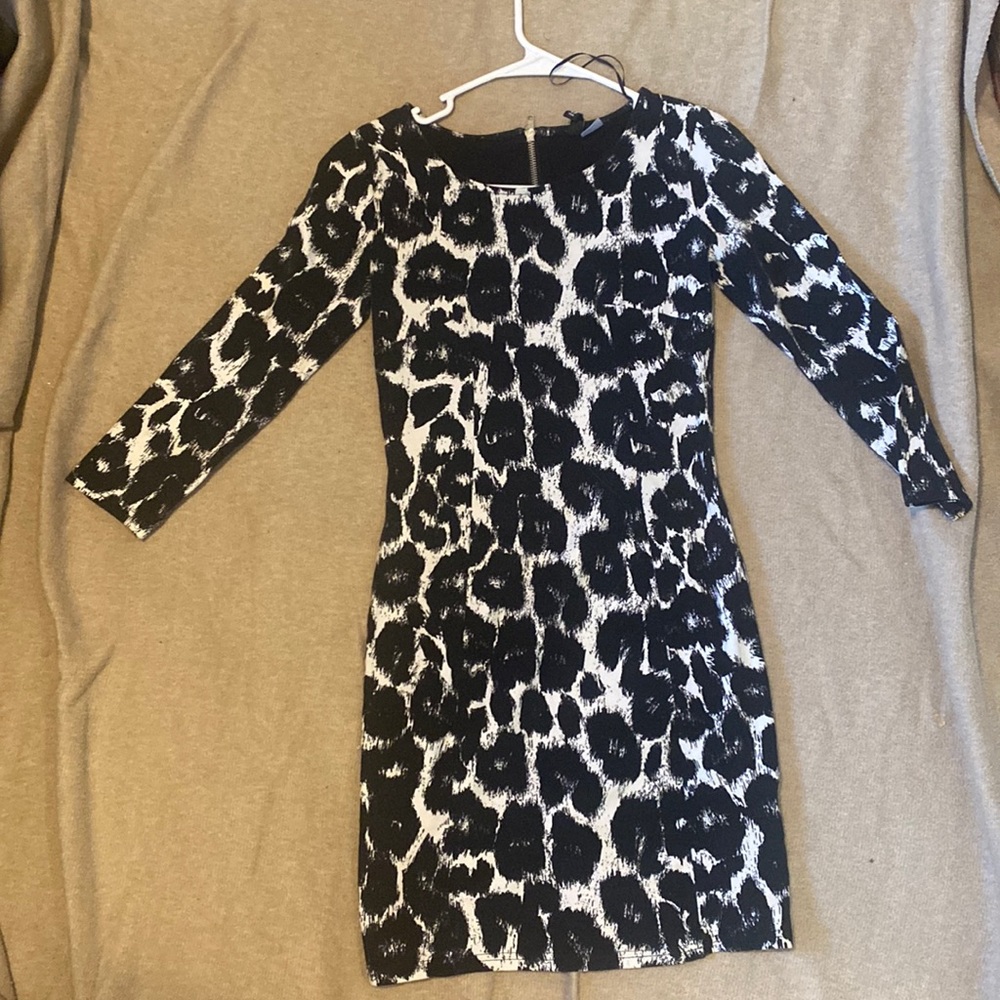 Printed black and white dress